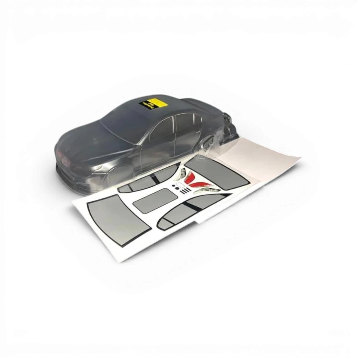 Carrosserie BMW E60 en plastique pour voiture RC, fabriquée par Aplastics RC, vue de côté avec détails de la carrosserie.