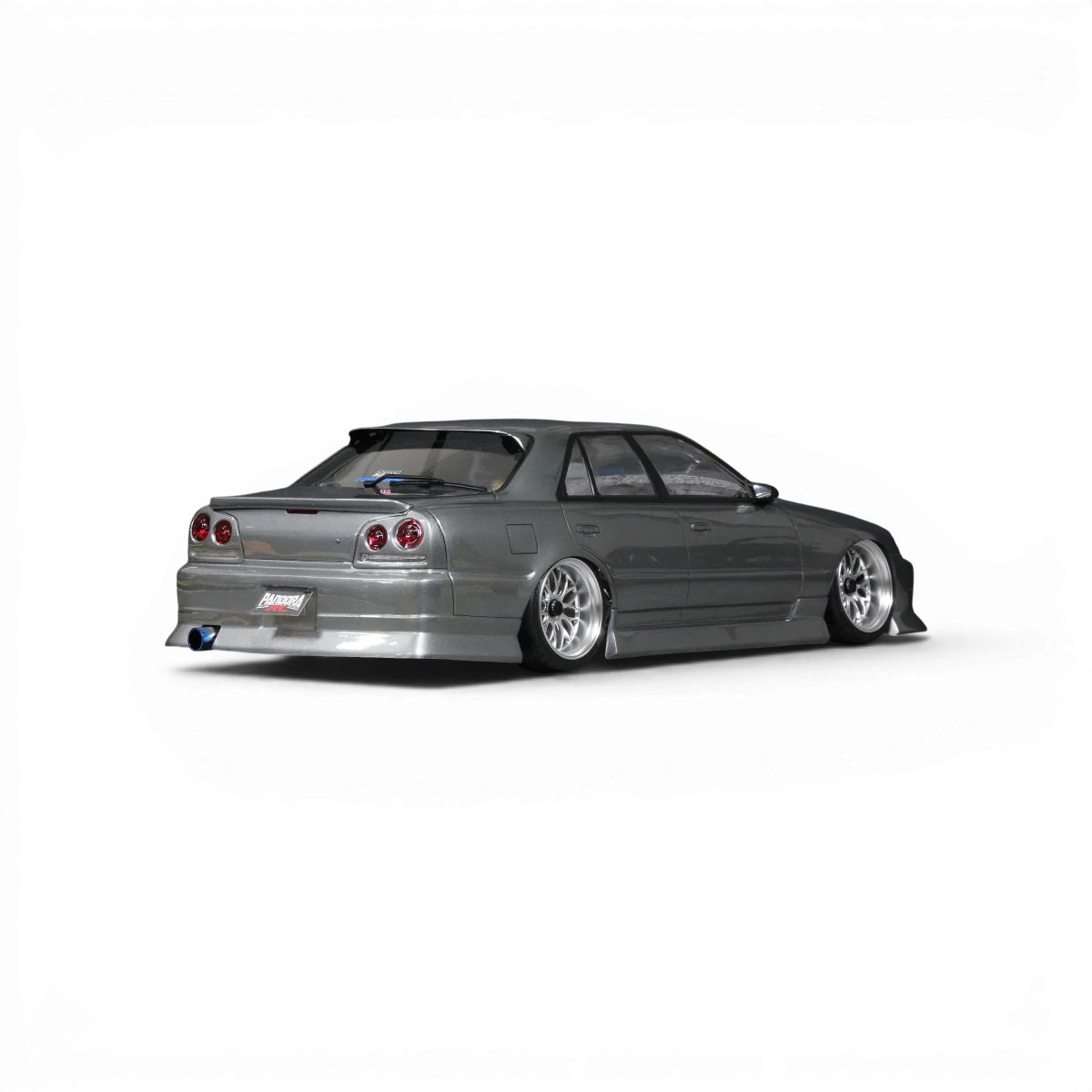 Carrosserie Nissan Skyline ER34 4 portes Pandora RC, vue de face avec détails de la carrosserie.