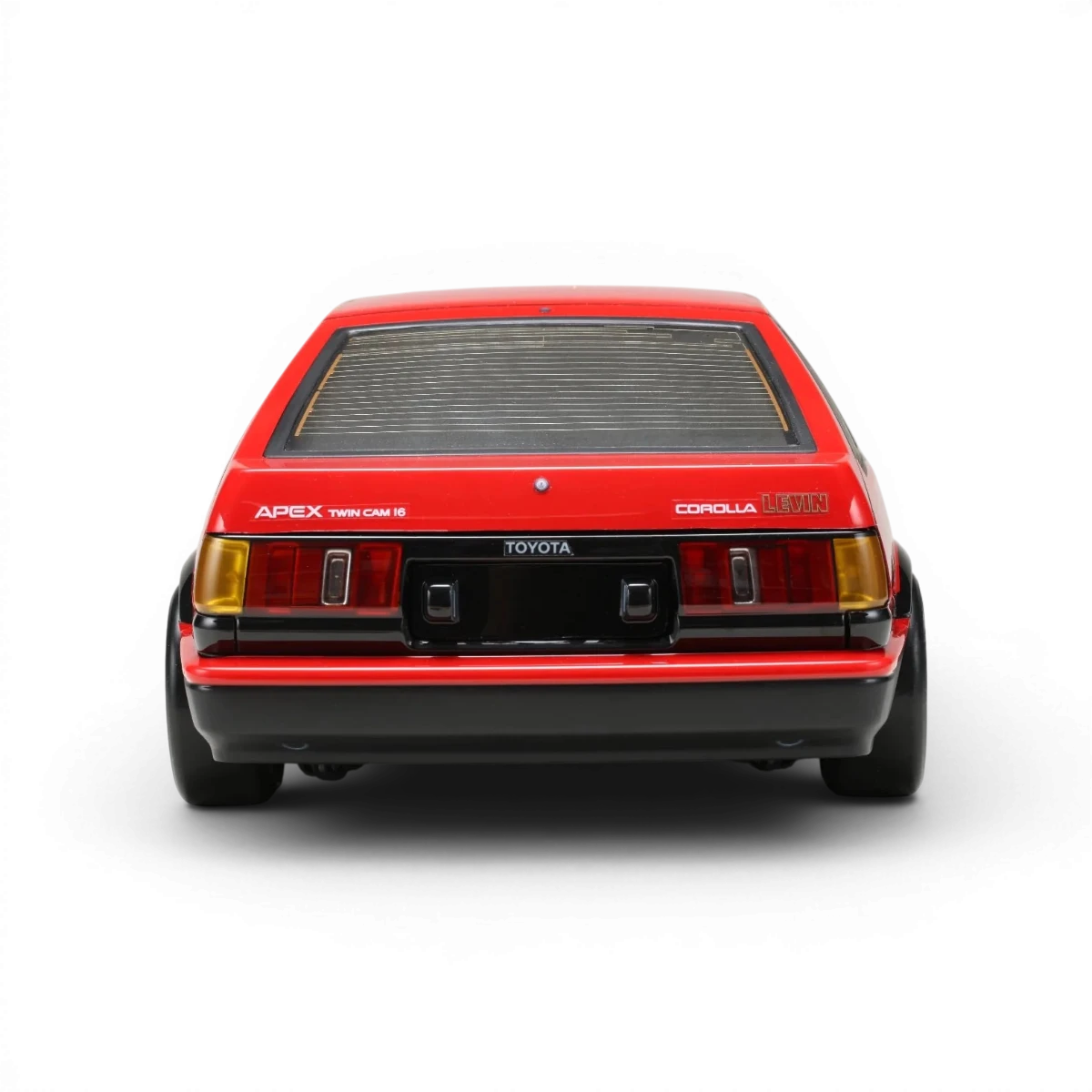 Carrosserie Toyota AE86 Levin L3 de Team Yokomo pour voiture radiocommandée, vue de face avec détails de la carrosserie.