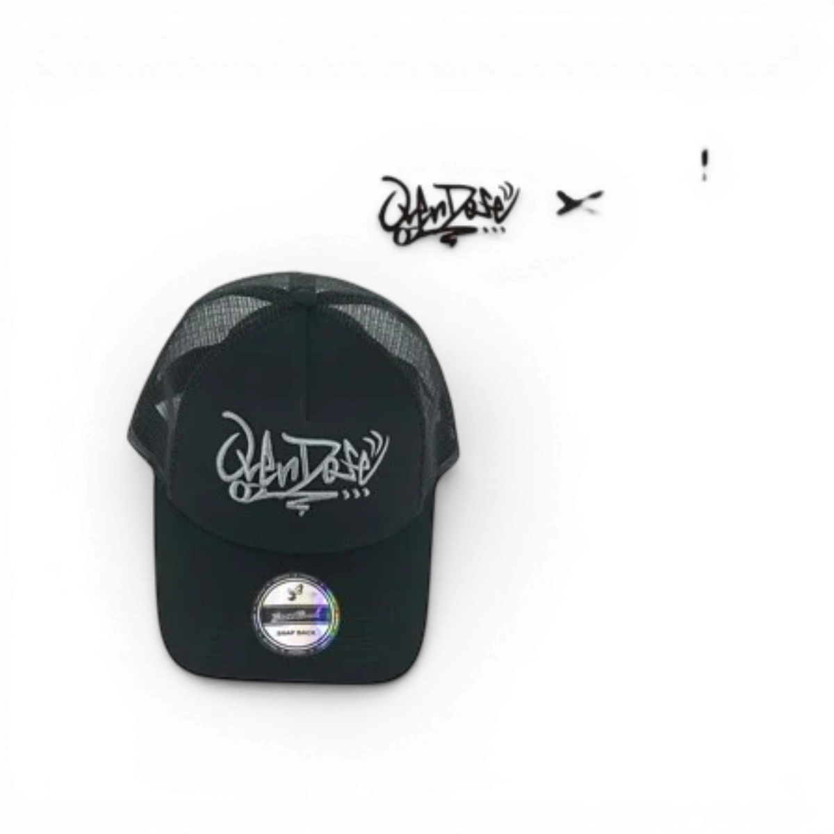 Casquette OVERDOSE × B-STYLE de BuzzBreak, accessoire de mode avec logo brodé, vue de face sur fond blanc.