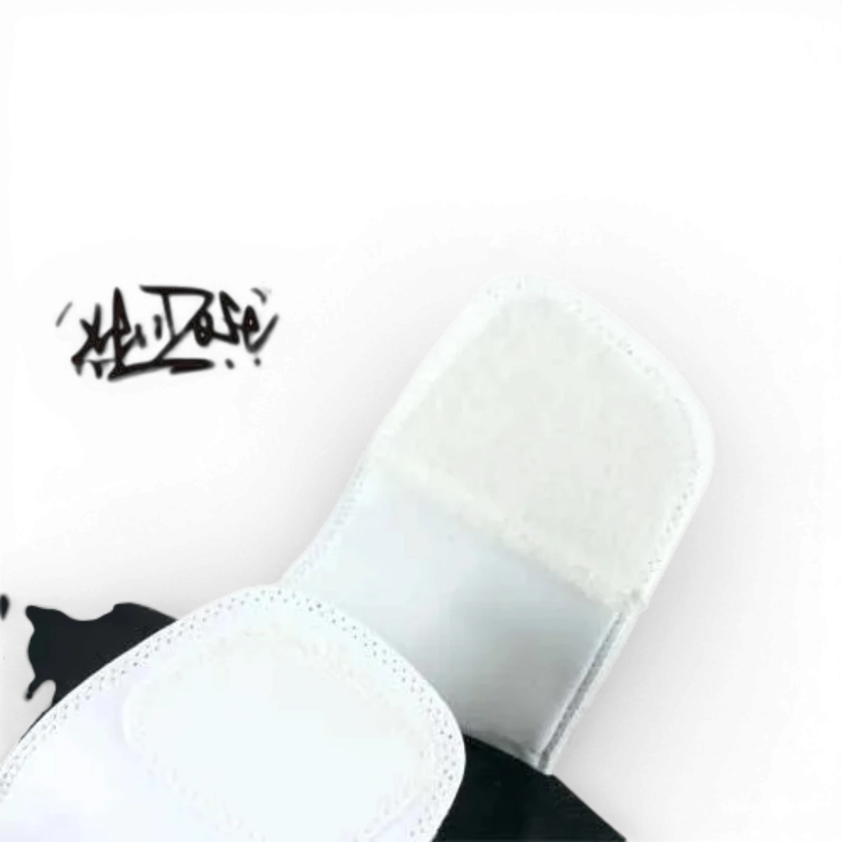 Chaussures flexibles et légères Overdose avec semelle épaisse, accessoires de mode confortables pour un look décontracté.