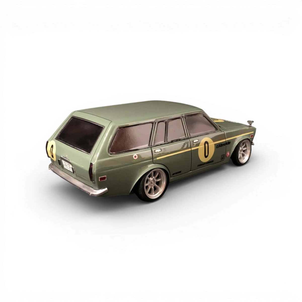 Carrosserie de Datsun 510 Wagon (Break) pour voiture RC Aplastics RC, modèle détaillé et réaliste.