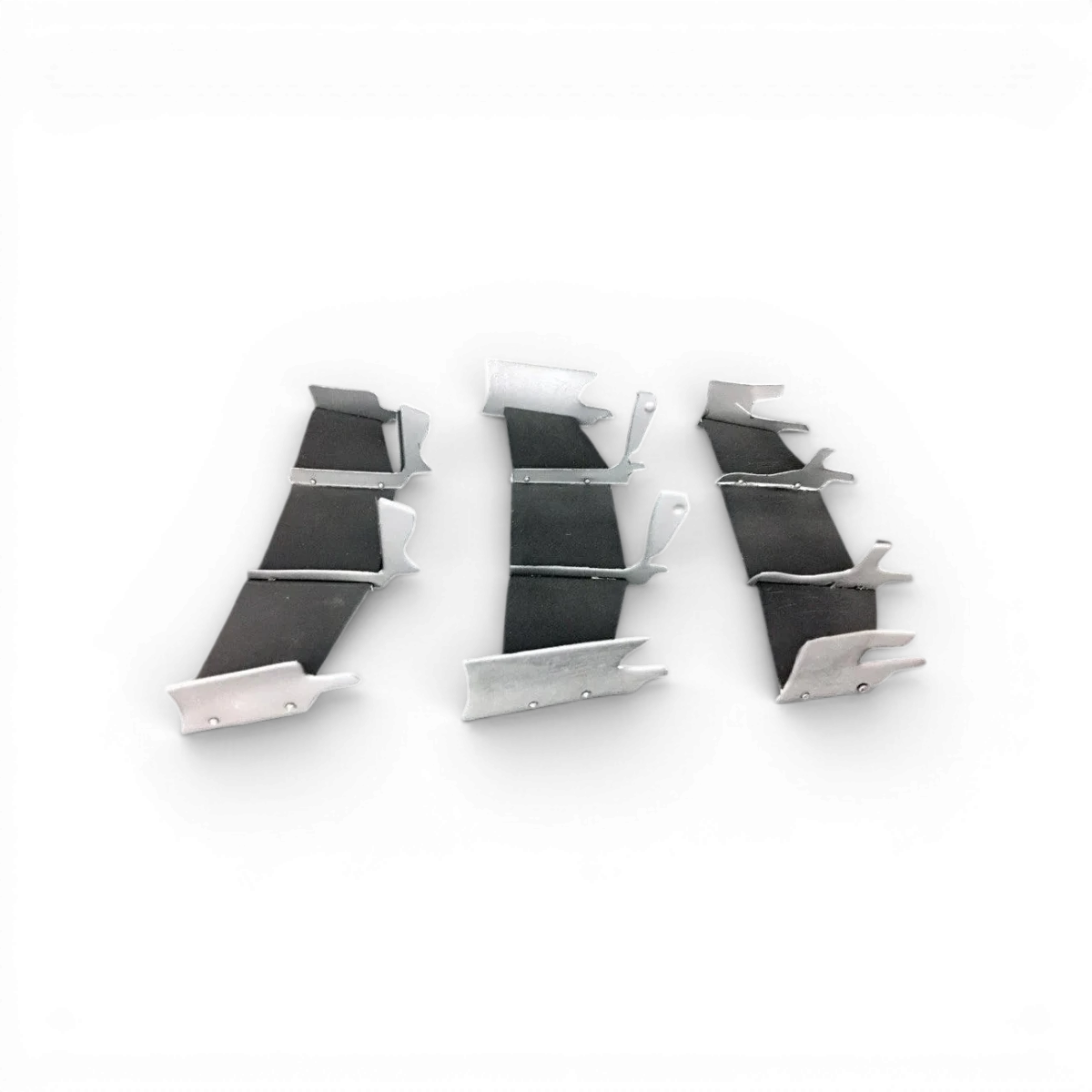 Diffuseur en LEXAN universel pour carrosserie RC Aplastics RC, visible en transparent avec détails de fixation.