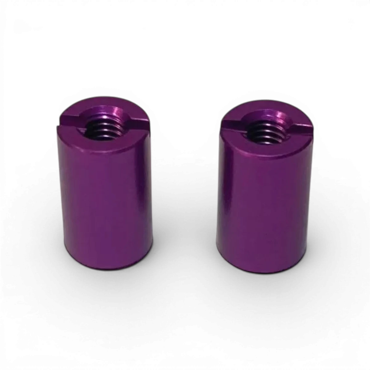 Extension filetée femelle de 10mm M3, pièce détachée de marque Topline, visible en image.