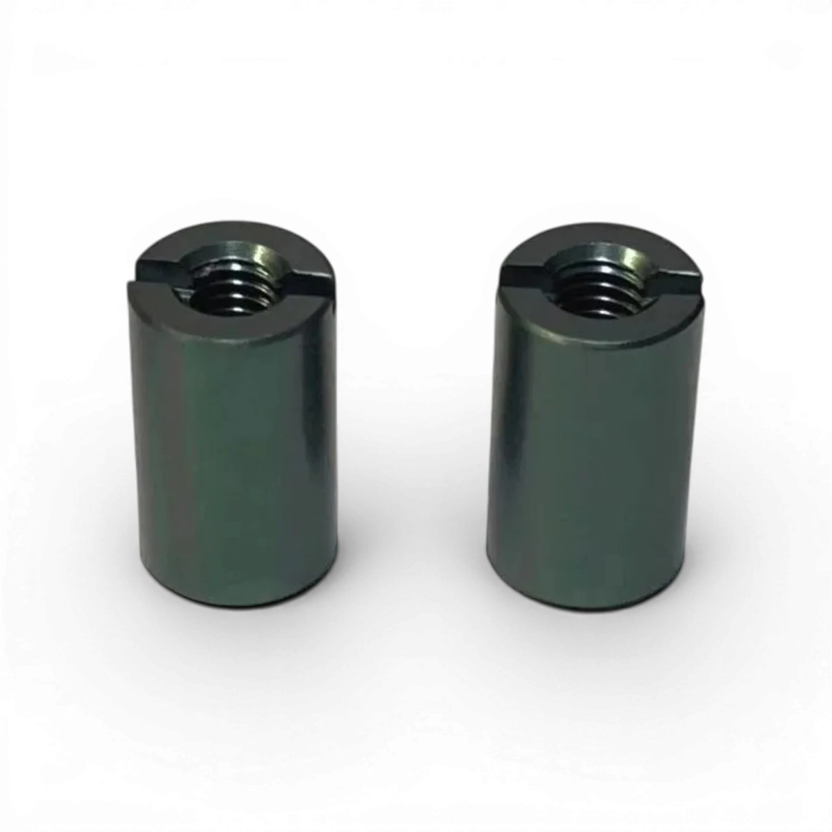 Extensions filetées femelle 8mm M3 de la marque Topline, pièce détachée pour fixation robuste et fiable.
