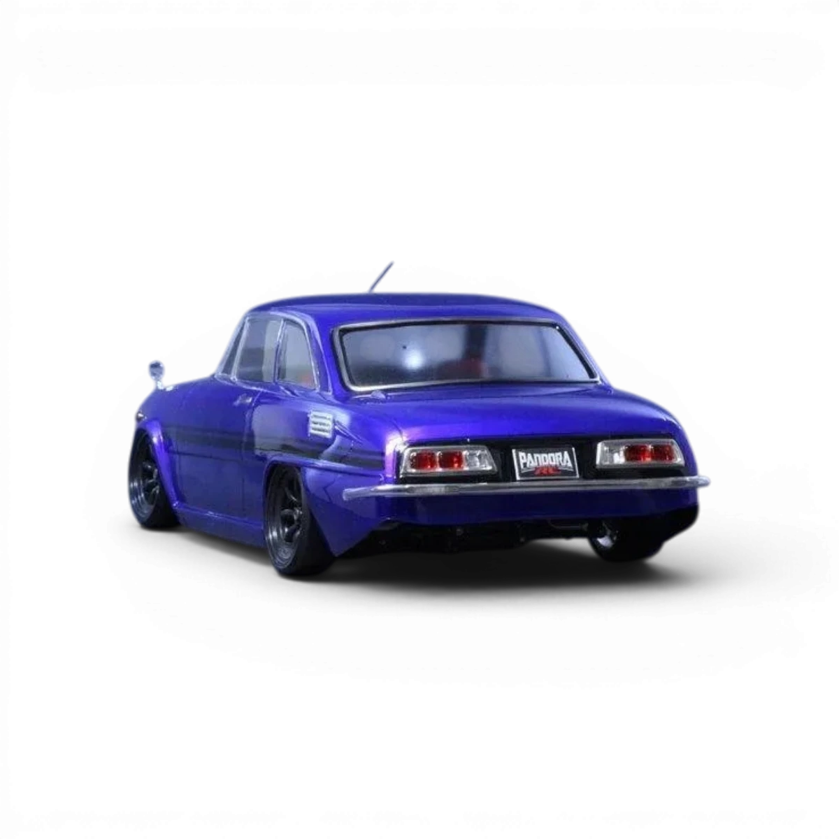 Reproduction de carrosserie de voiture Isuzu Bellett de Pandora RC, modèle détaillé avec peinture bleue et design authentique.