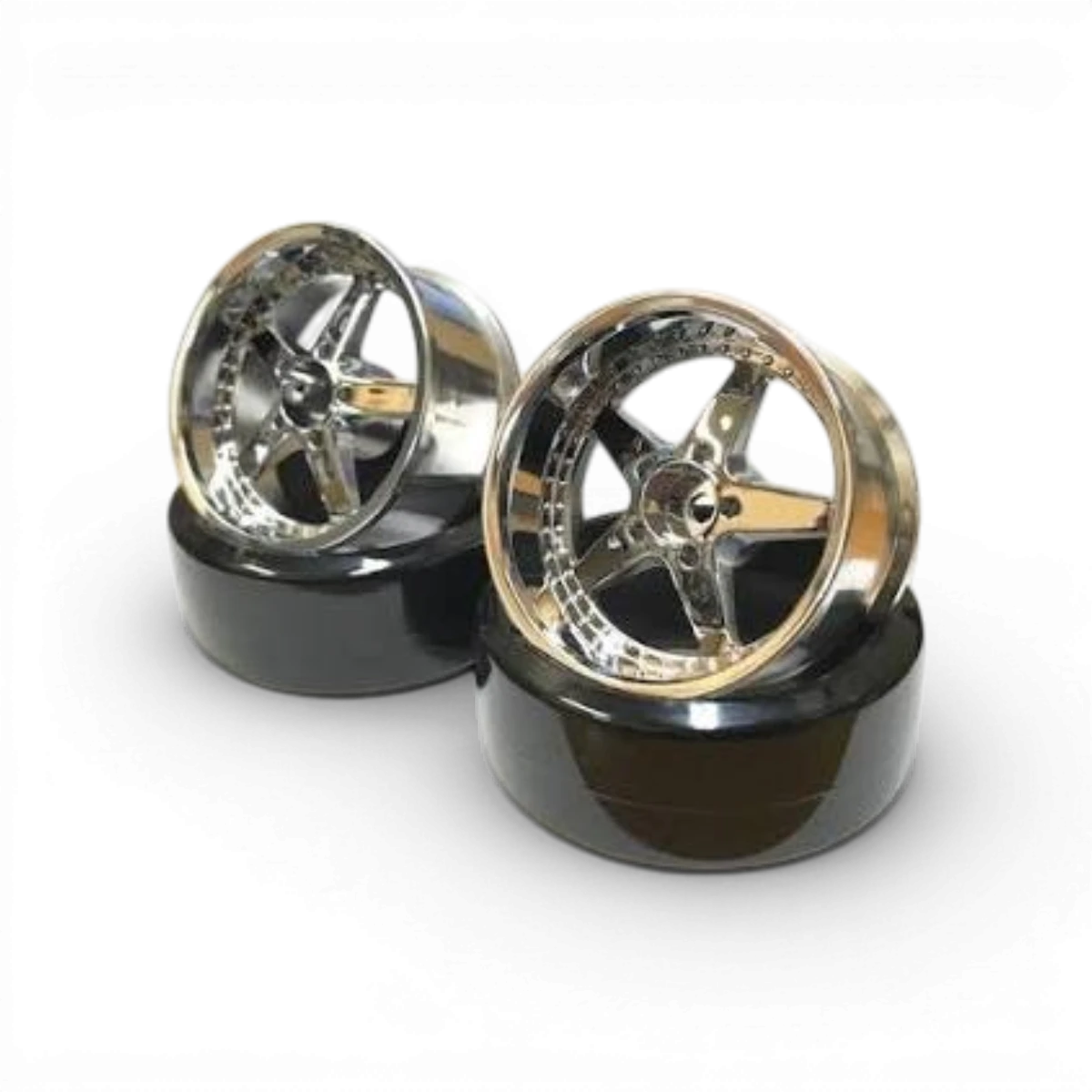 Jantes Work Equip Chromes offset6, roues en alliage custom avec finition chromée, visibles sur l'image.