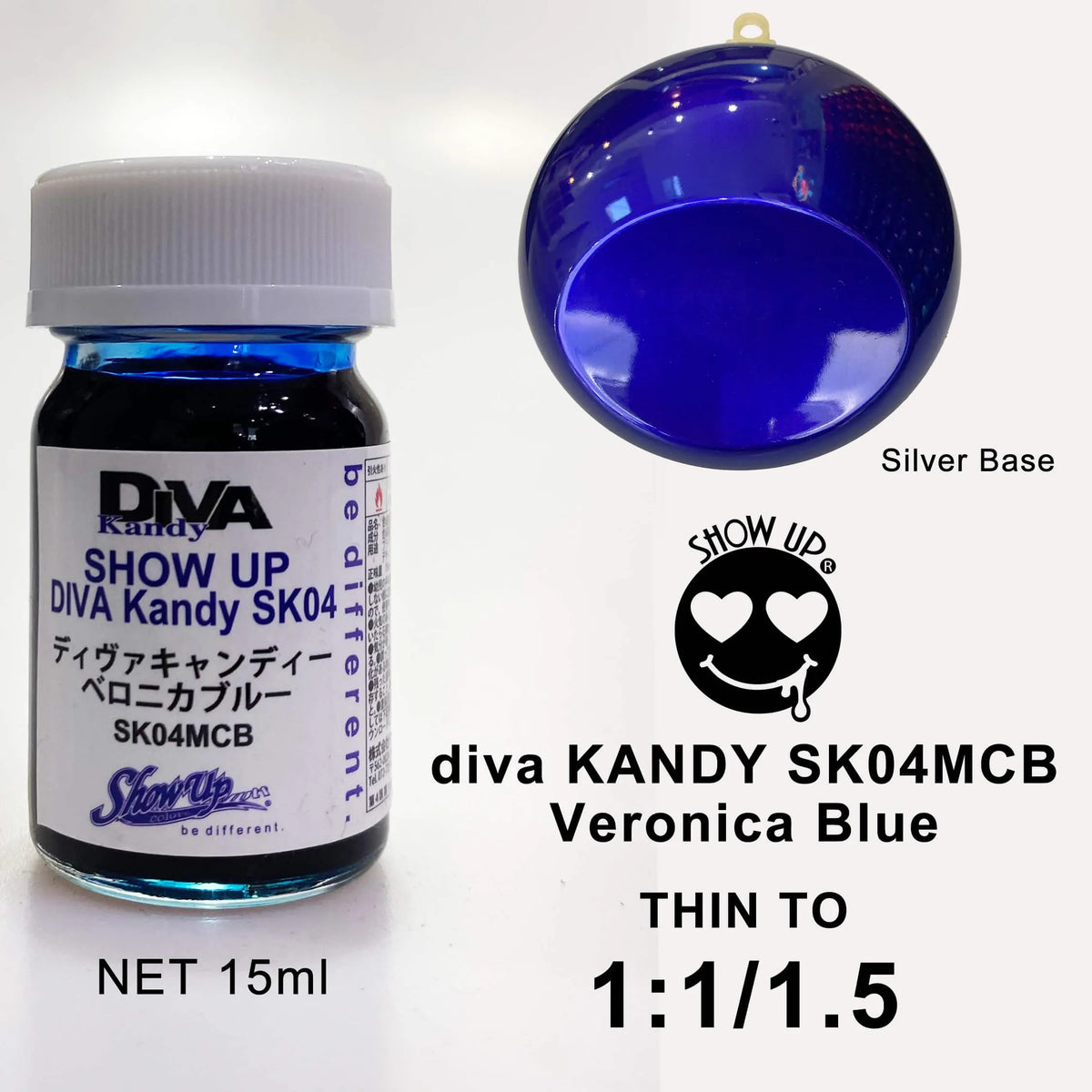 Sautoir Kandy DIVA Véronique Bleu de la marque Show UP, en tissu bleu avec détails élégants, porté sur un mannequin.