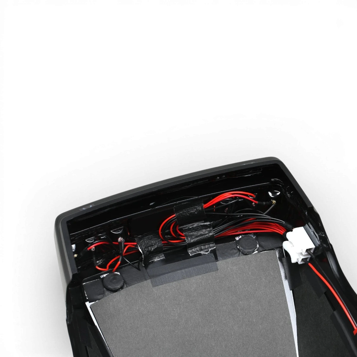 Kit LED pour Toyota AE86 Trueno 3 portes, kit de personnalisation de la marque Team Yokomo, visible en détail dans l'image.