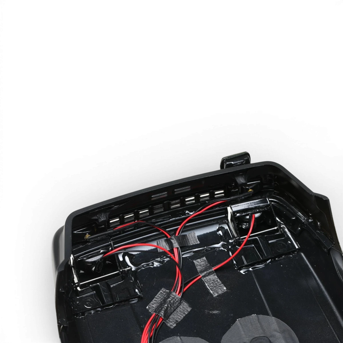 Kit LED pour Toyota AE86 Trueno 3 portes de Team Yokomo, kit de customisation avec phares LED pour voiture classique.