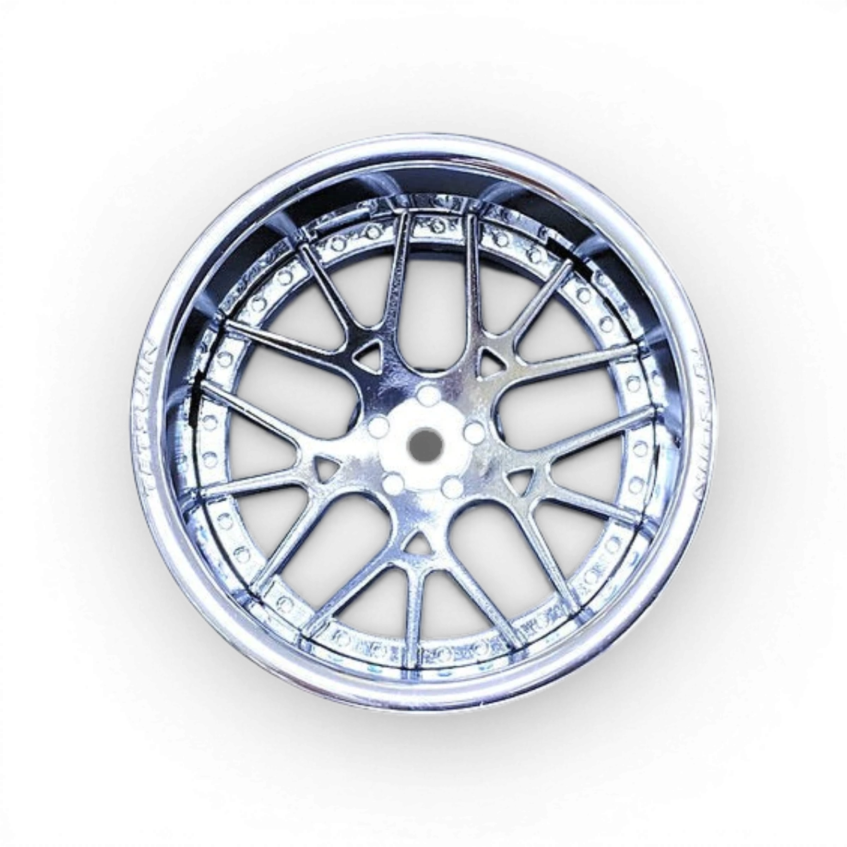 Ensemble de roues Lychoris Tetsujin en chrome, montrant le design brillant et la finition polie sur chaque roue.