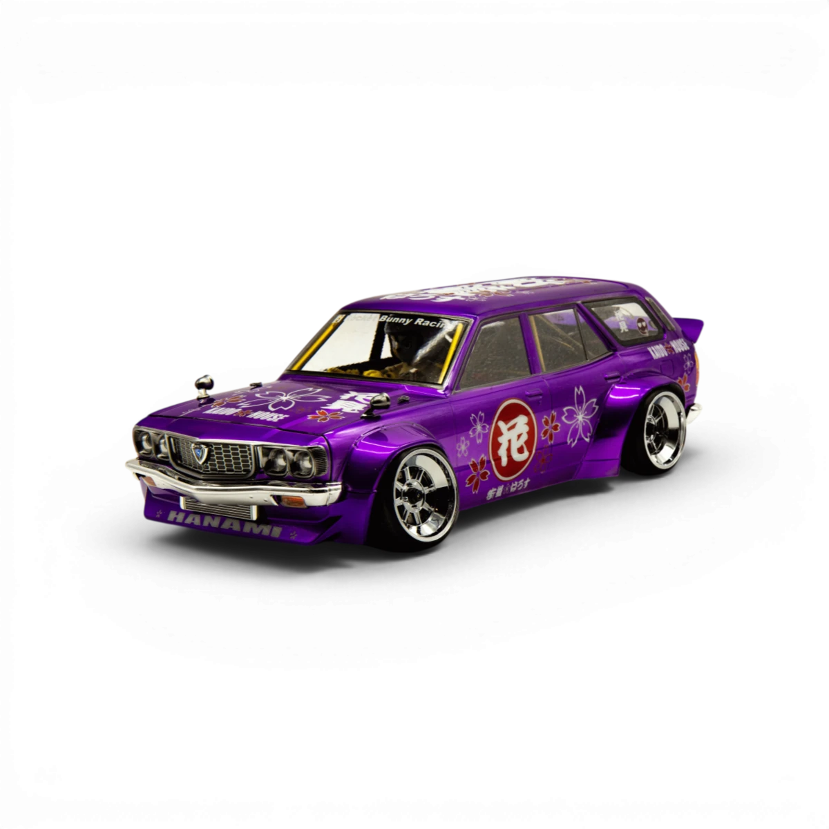 Carrosserie Mazda RX-3 break Pandem Mad Mike D1GP, design Addiction RC, vue de face avec détails de la carrosserie.