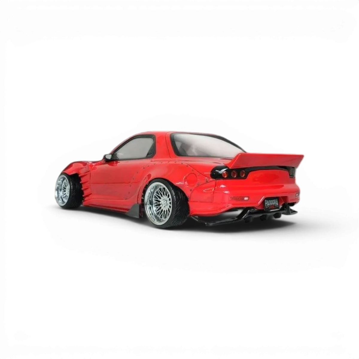 Carrosserie Mazda RX-7 FD3S BN Sports Pandora RC, vue de face avec détails de la carrosserie en plastique.
