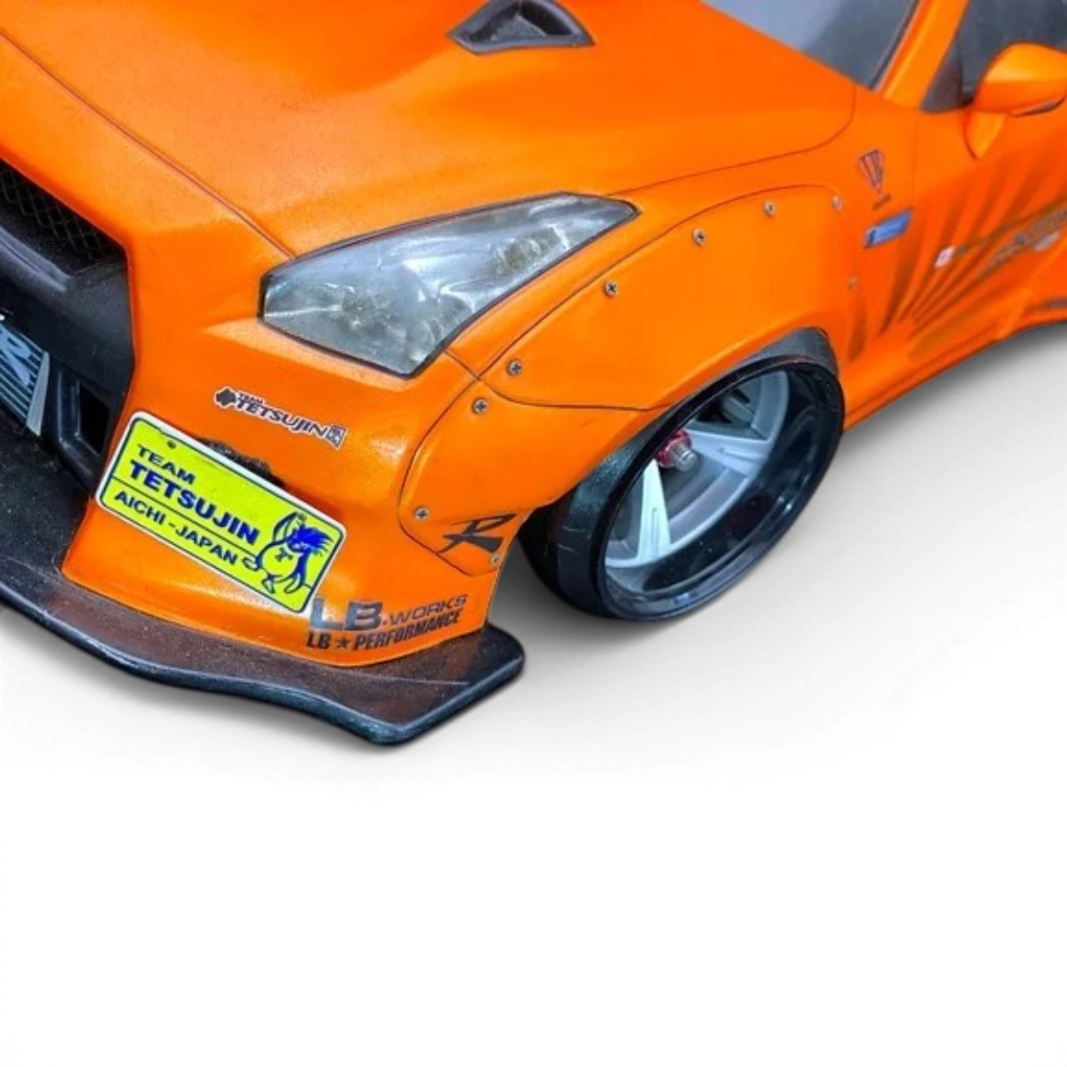 Vis micro pour carrosserie Tetsujin, outil de customisation pour réparation et modification de véhicules.