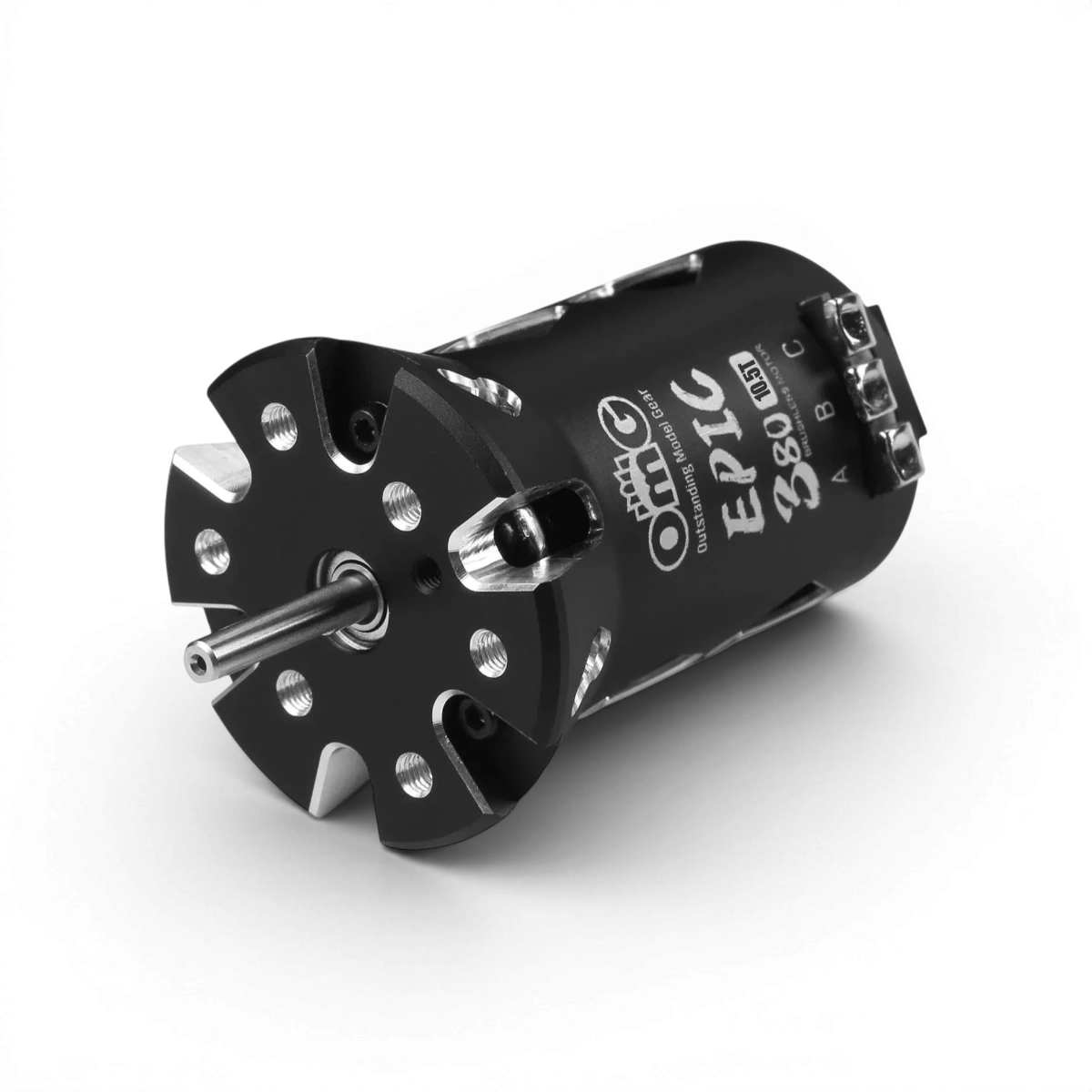Moteur brushless sensored Epic 380 Drift 13.5T de la marque omg, vue de face avec dissipateur noir et câbles.