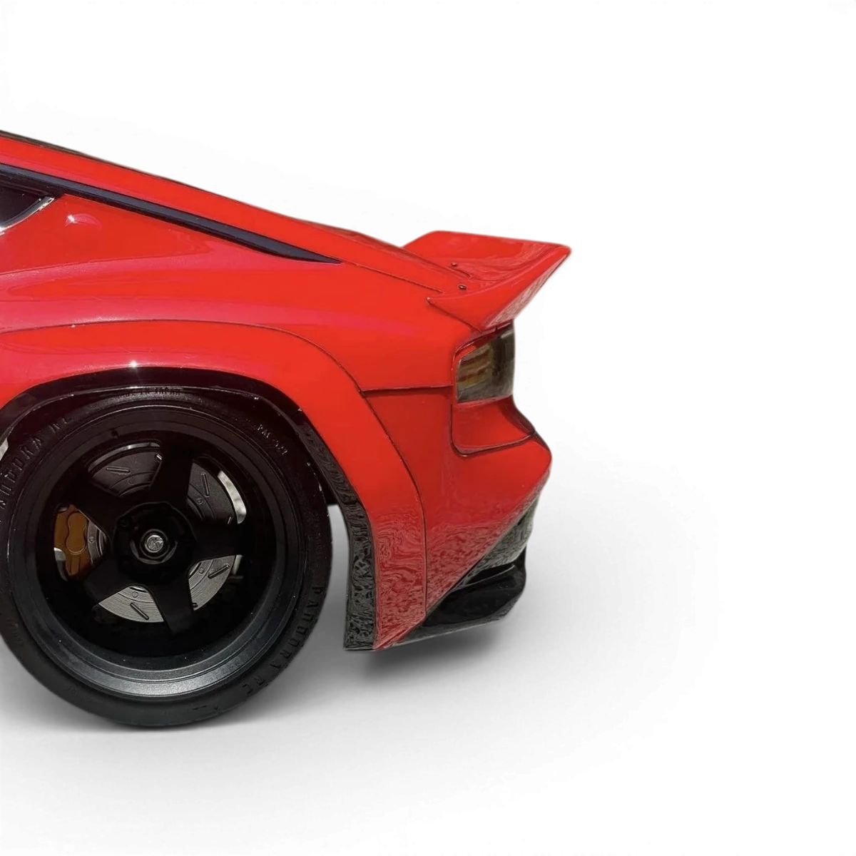 Carrosserie Nissan 400Z Fairlady par Addiction RC Design, finition détaillée et design réaliste pour modèle réduit.