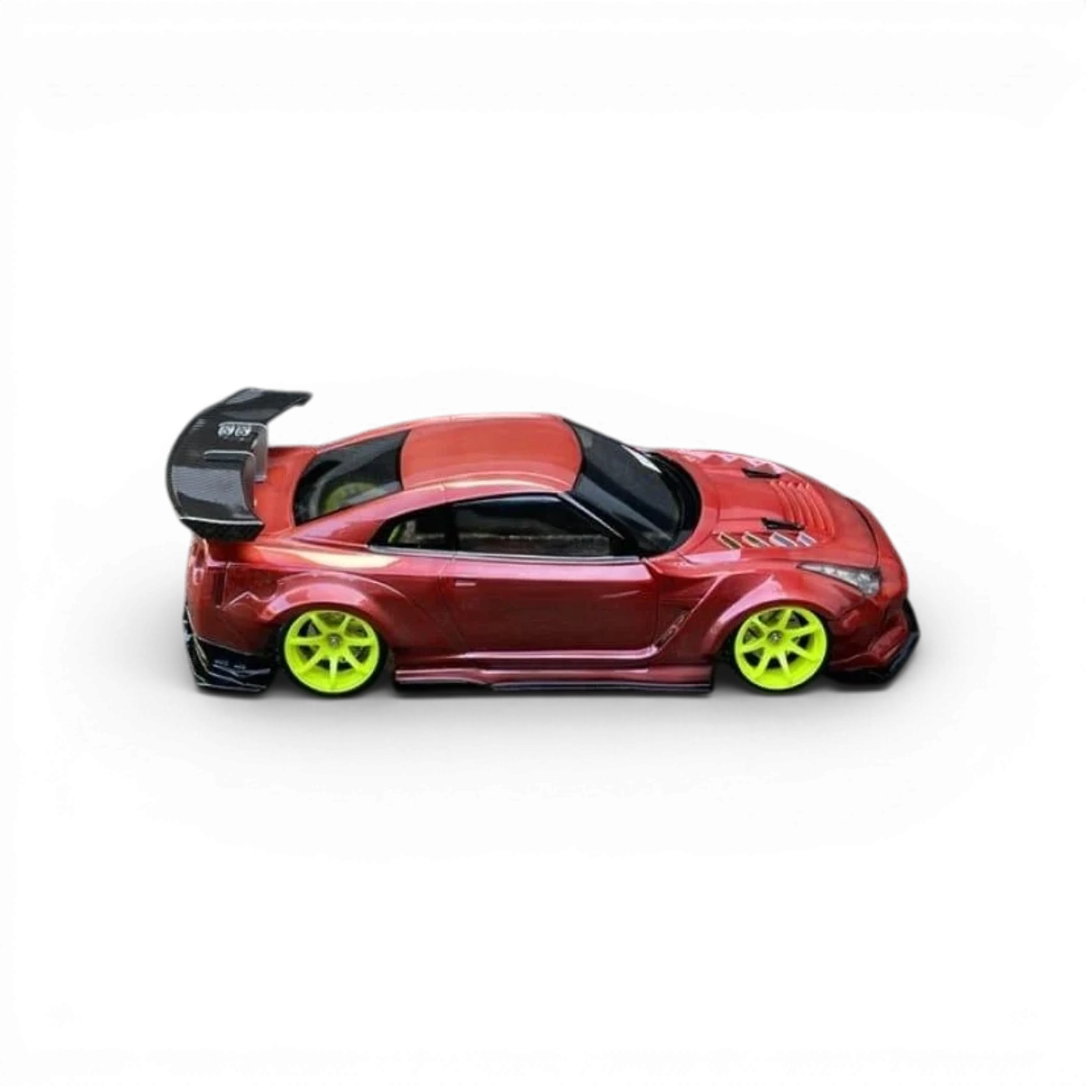 Modèle de carrosserie Nissan GTR R35 BLS de Pandora RC, détail visuel de la carrosserie pour voiture télécommandée.