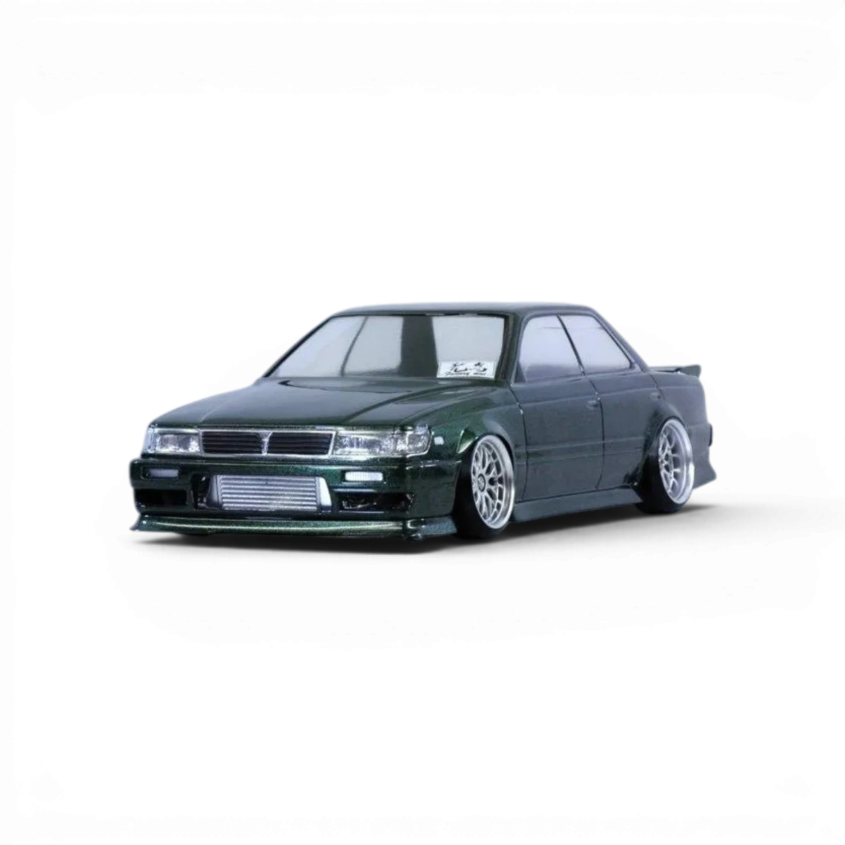 Carrosserie pour Nissan Laurel C33 de Pandora RC, modèle détaillé avec finition réaliste et couleurs précises.