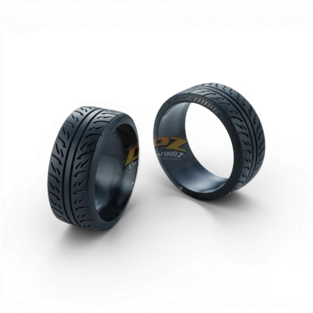 Pneus VALINO PERGEA 08C de 26mm pour roues, marque Overdose, montés sur un vélo, avec logo et bande de roulement visible