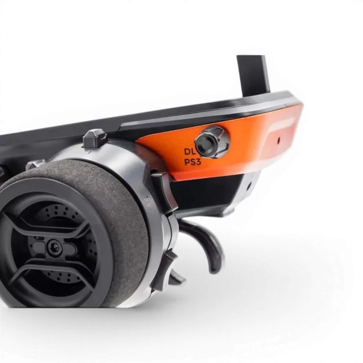 Radio X9S 9 voies avec récepteur Konect, électronique de contrôle à 4 canaux, affichage et commandes visibles.