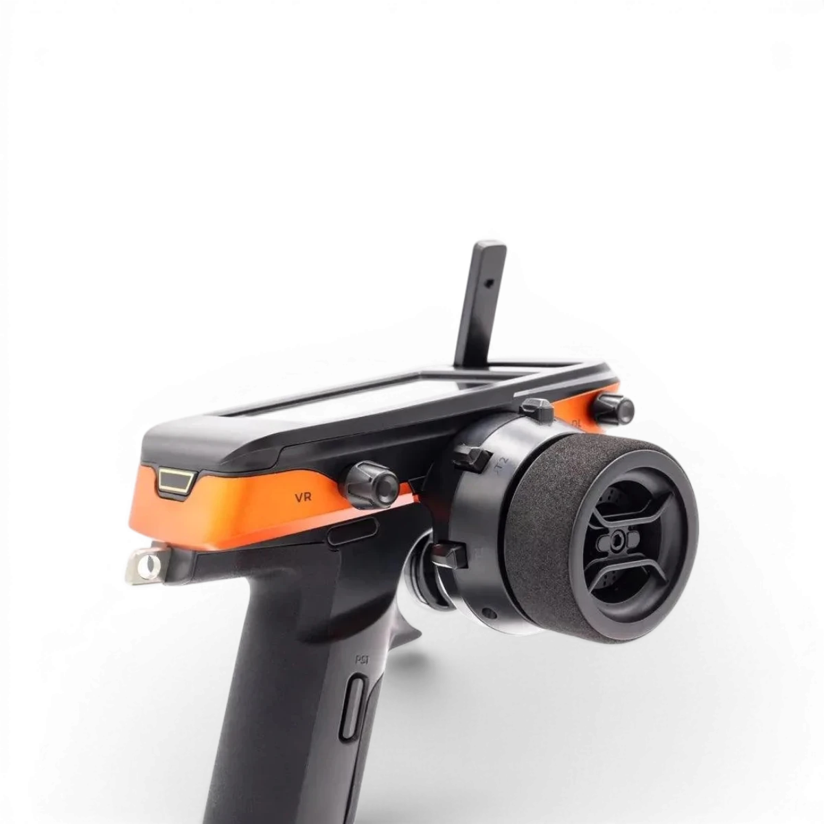 Radio X9S 9 voies avec récepteur Konect, appareil électronique noir avec écran et boutons de contrôle visibles.