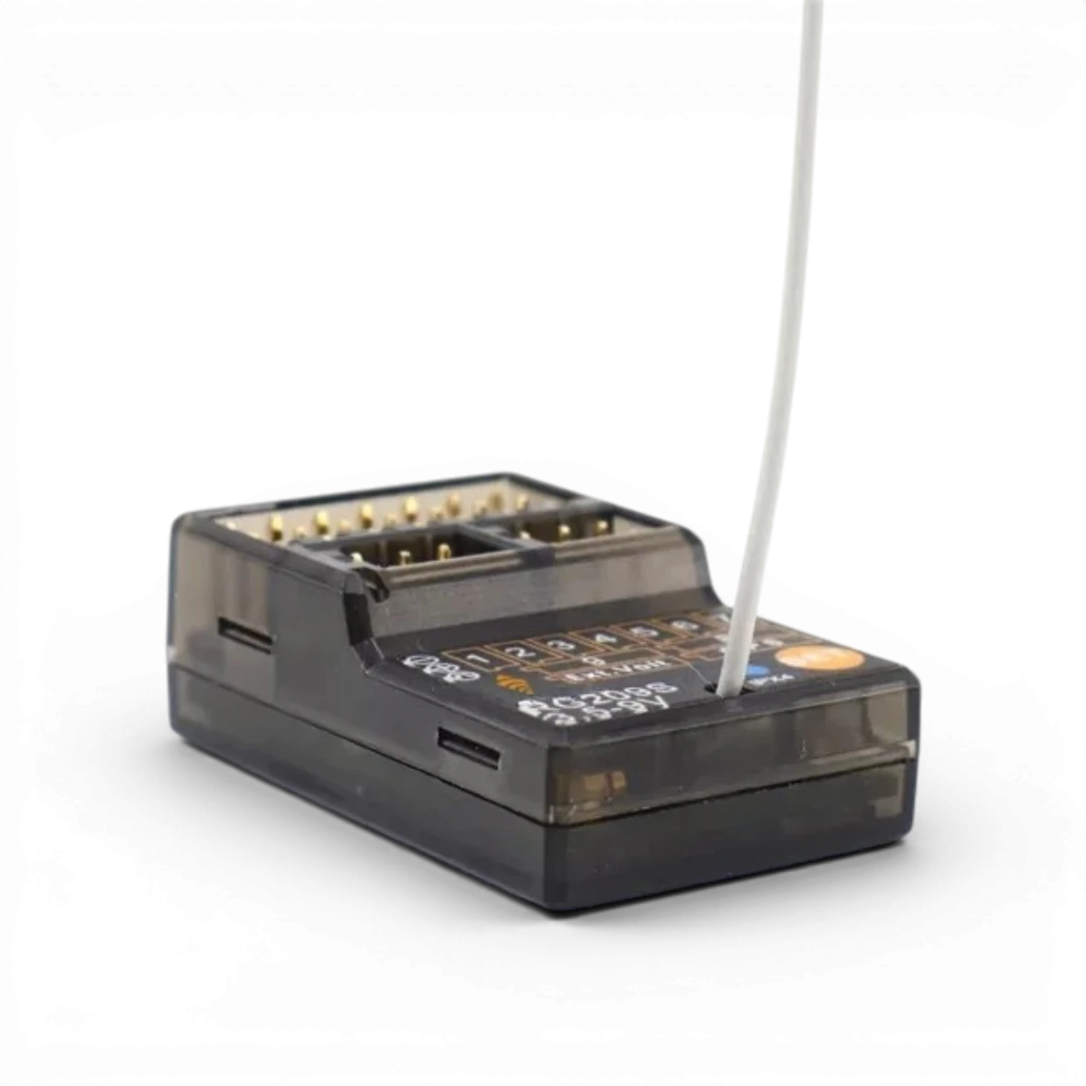 Récepteur électronique 6 voies Konect, compact et noir, avec connecteurs visibles pour télécommande ou drone.