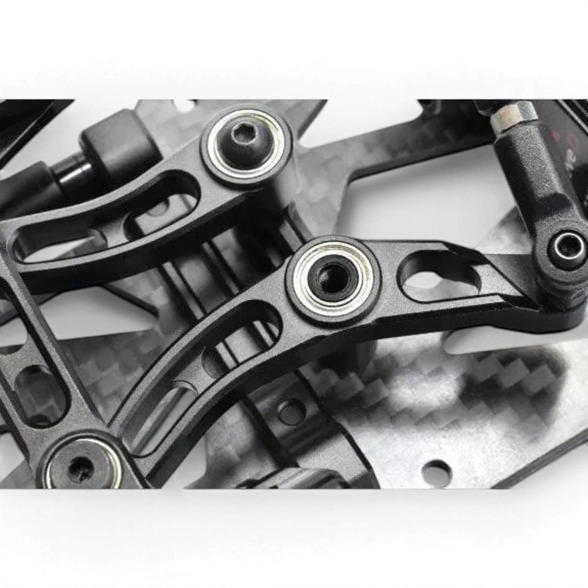 Deux roulements de 10x6x3 mm de la marque Team Reve D, pièces détachées pour robot ou modèle réduit.