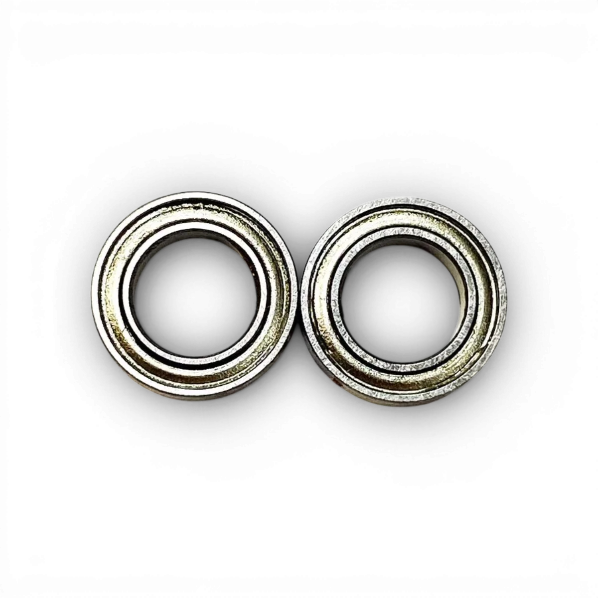 Deux roulements économiques haute performance Topline, dimensions 10x6x3mm, pièces détachées pour mécanique ou hobby.