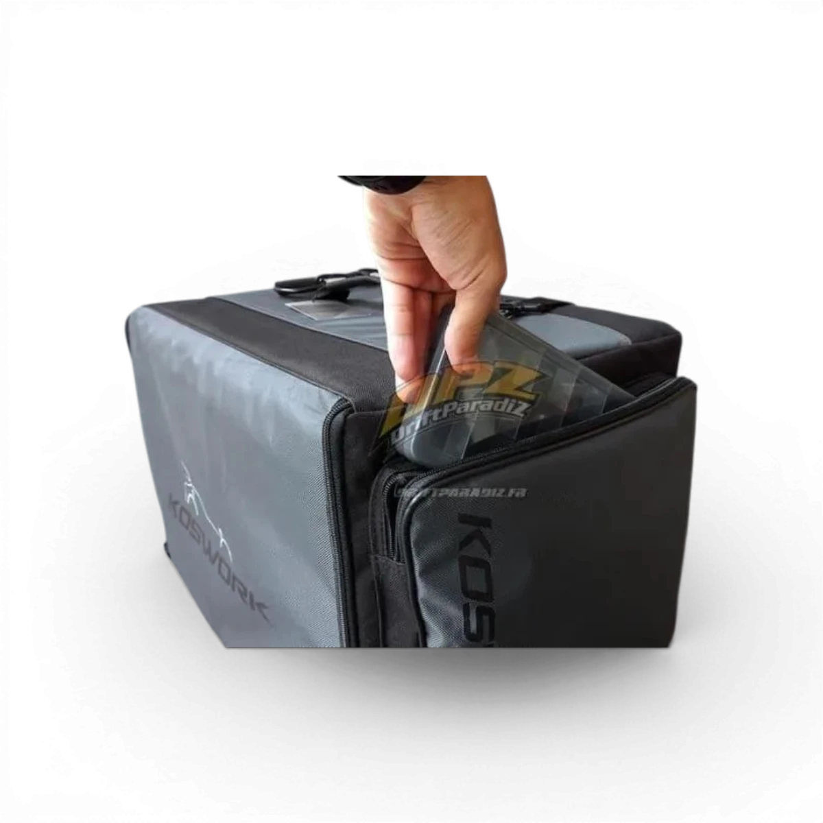 Sac de transport compact pour voiture RC 1:10 avec 3 torroirs, par Koswork, dimensions 560x340x360 mm, pratique et résistant.