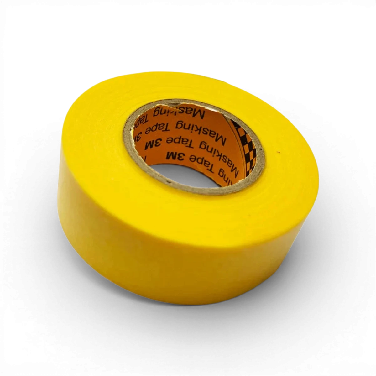 Ruban de masquage de 18mm de la marque Topline, utilisé pour la peinture, posé sur une surface blanche.