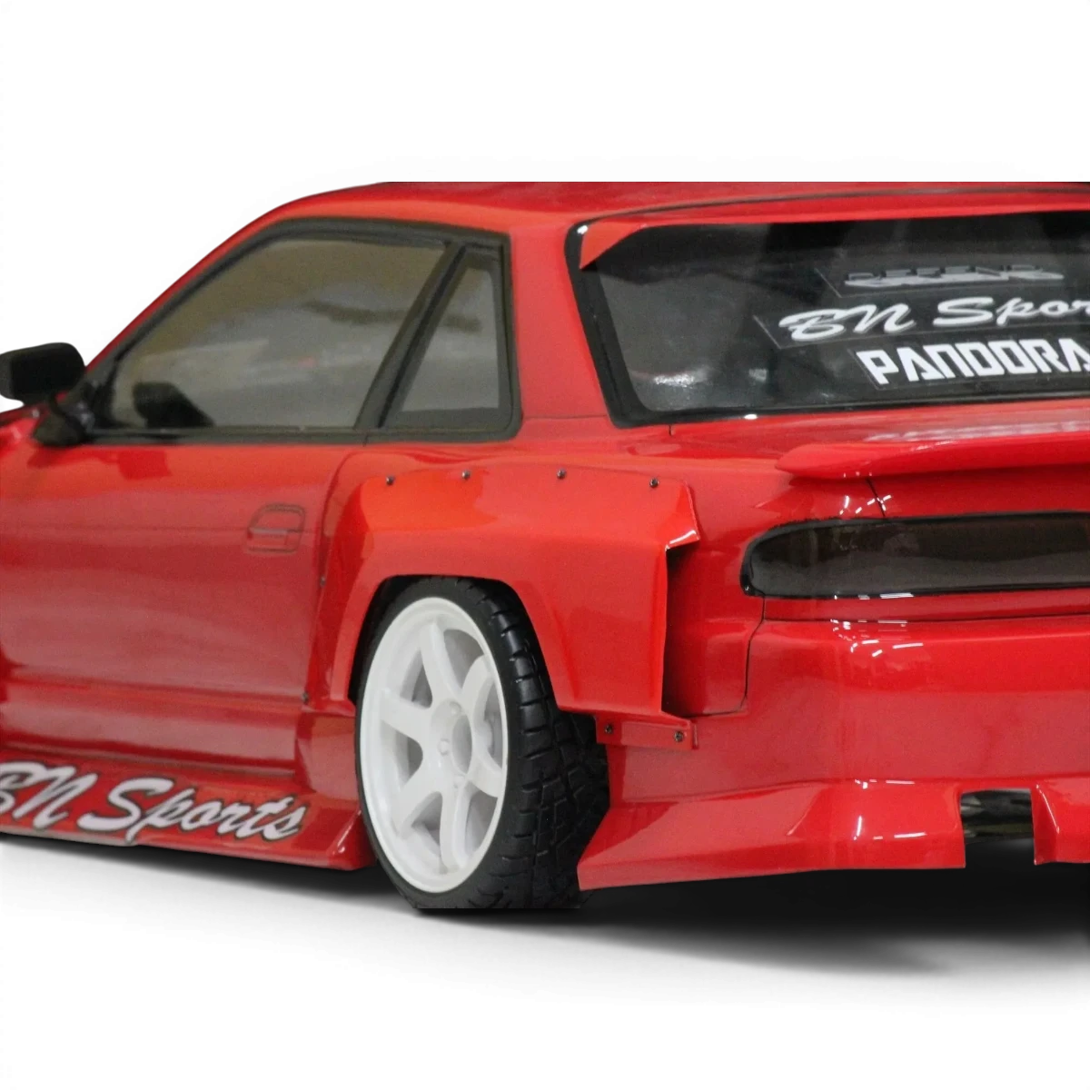 Kit de personnalisation Pandora RC Set Kit Over Fender Set ver.2, universel, avec composants visibles pour customization de véhicule.