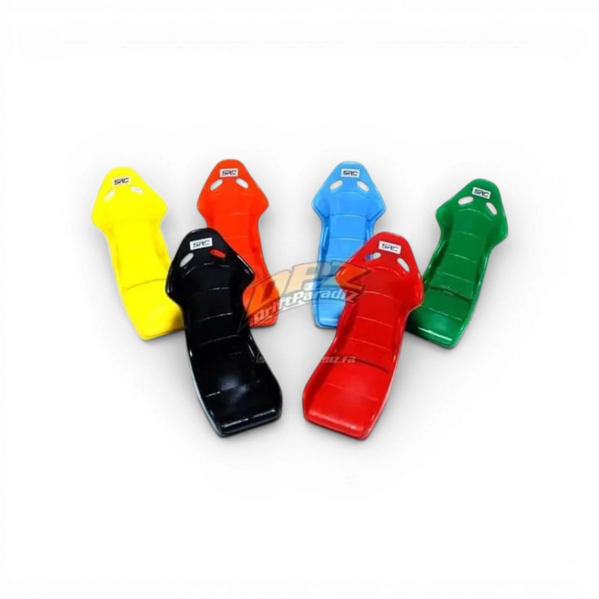 Siège baquet rouge personnalisé de la marque Src Sideways RC, vue en détail, conçu pour la customisation de véhicules RC.