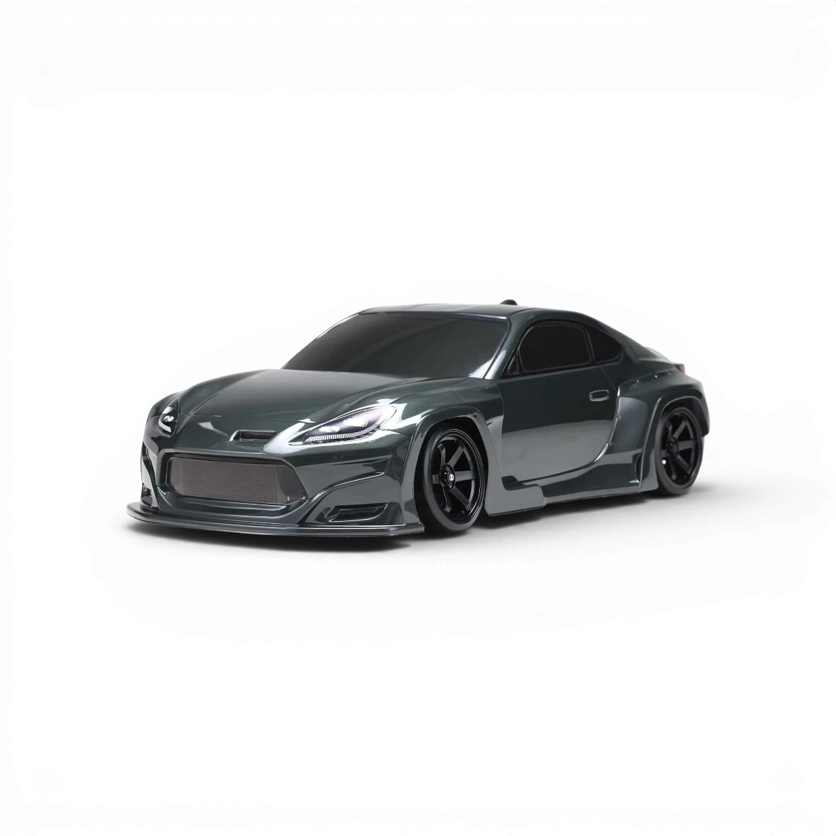 Voiture Toyota GR 86 de Team Yokomo, carrosserie de modèle réduit, vue en gros plan avec détails de la carrosserie.