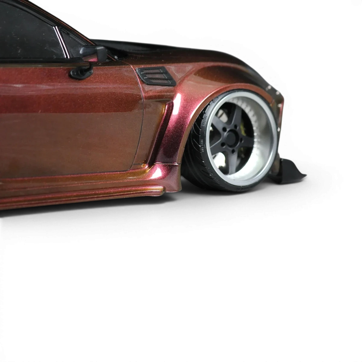 Carrosserie Toyota GR86 BLS BN-Sports pour Pandora RC, détail de la carrosserie en plastique noir avec décorations.
