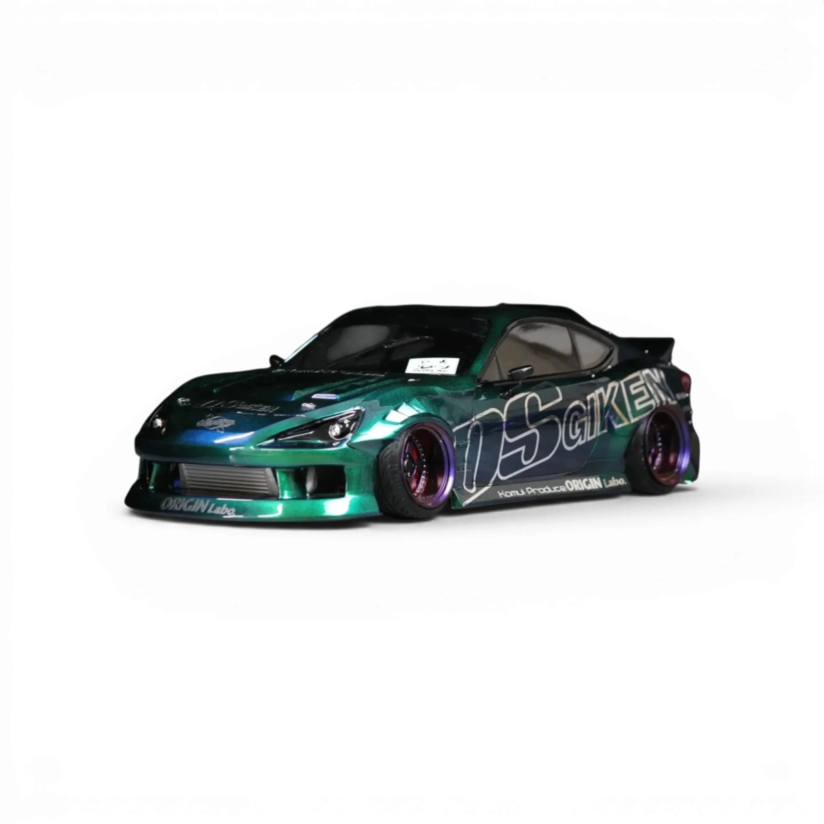 Carrosserie Toyota GT86 ZN6 Drift Line de Pandora RC, finition détaillée, vue de face avec détails de la carrosserie.