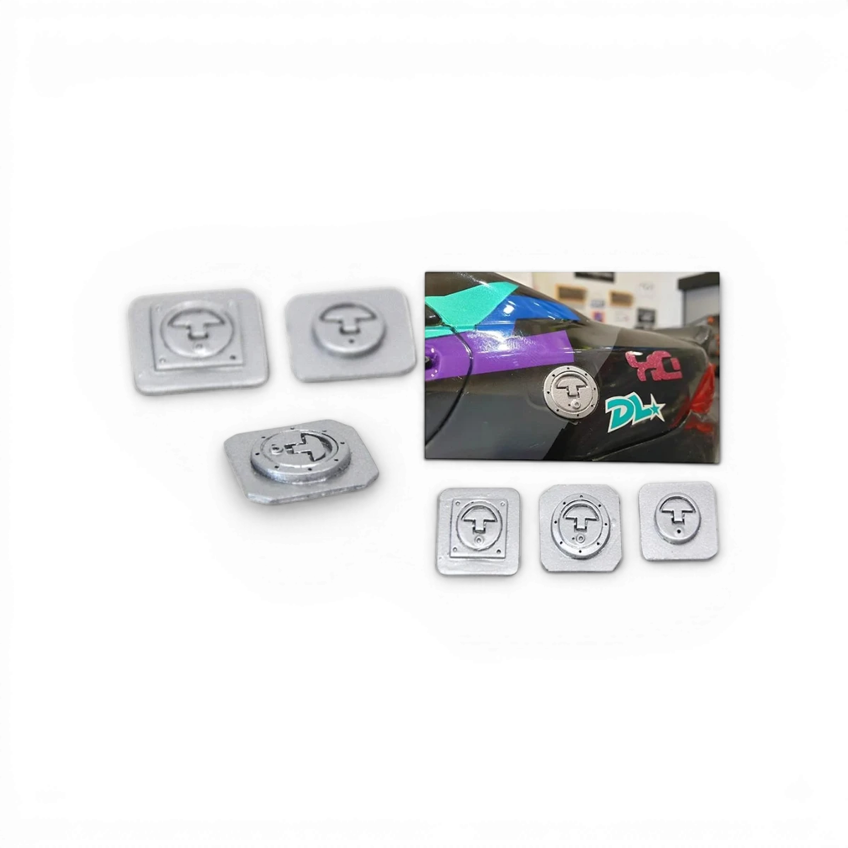 Trappe à essence 1" en customization pour RC, fabriquée par Src Sideways RC, visible en noir avec détails de fixation