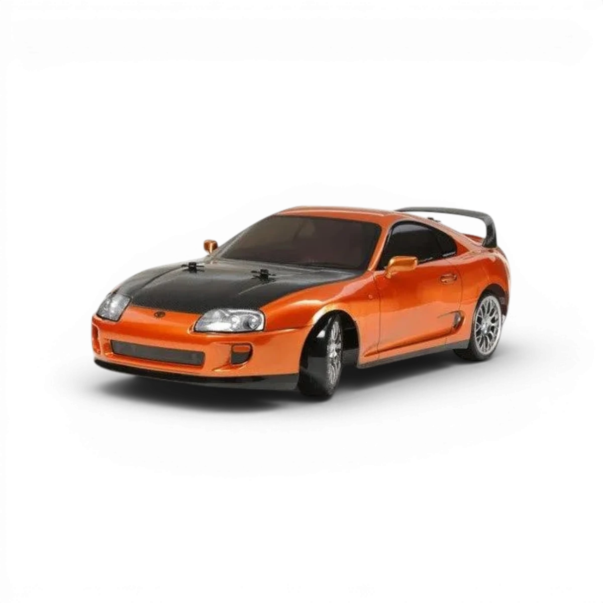 Kit de voiture radiocommandée Tamiya TT-02D Toyota Supra Drift Spec avec carrosserie et détails de drift.