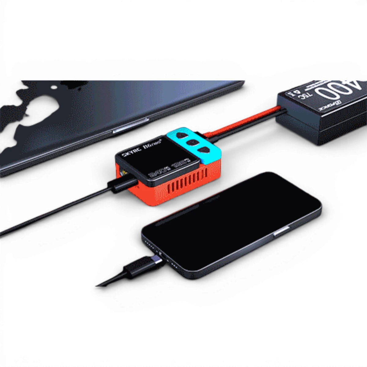 Chargeur USB-C B6+ NEO DC de SkyRc, compact et puissant 240W pour appareils électroniques.