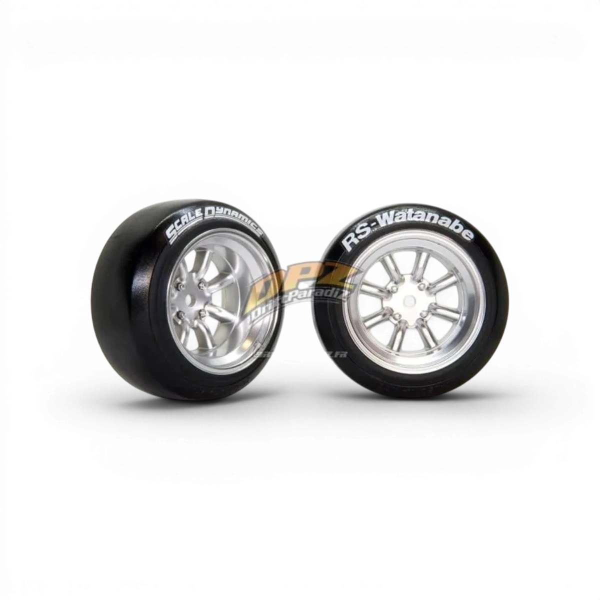 Roues V16D RS Watanabe en aluminium gris avec décalage de +12 mm, diamètre 8.5 mm, par Scale Dynamics.