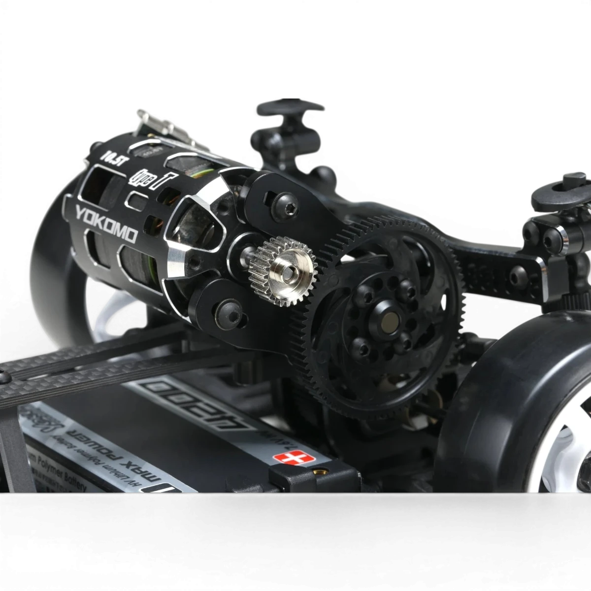 Châssis kit RC Drift Super Drift SD3.0 de Team Yokomo, vue de face avec composants et détails du châssis.
