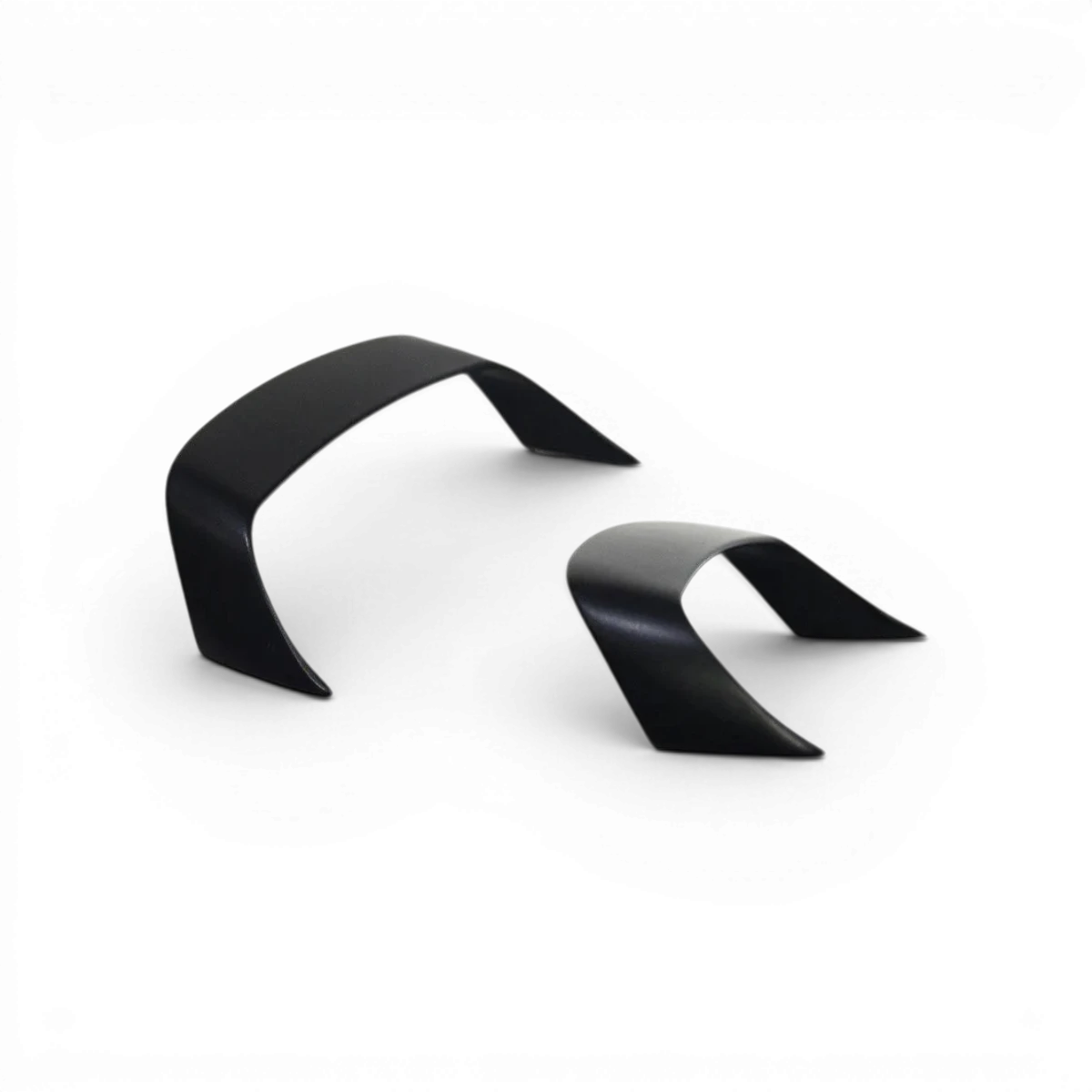 Aileron Supra A90 de la carrosserie SRC Sideways RC pour voiture télécommandée, en plastique noir avec détails.