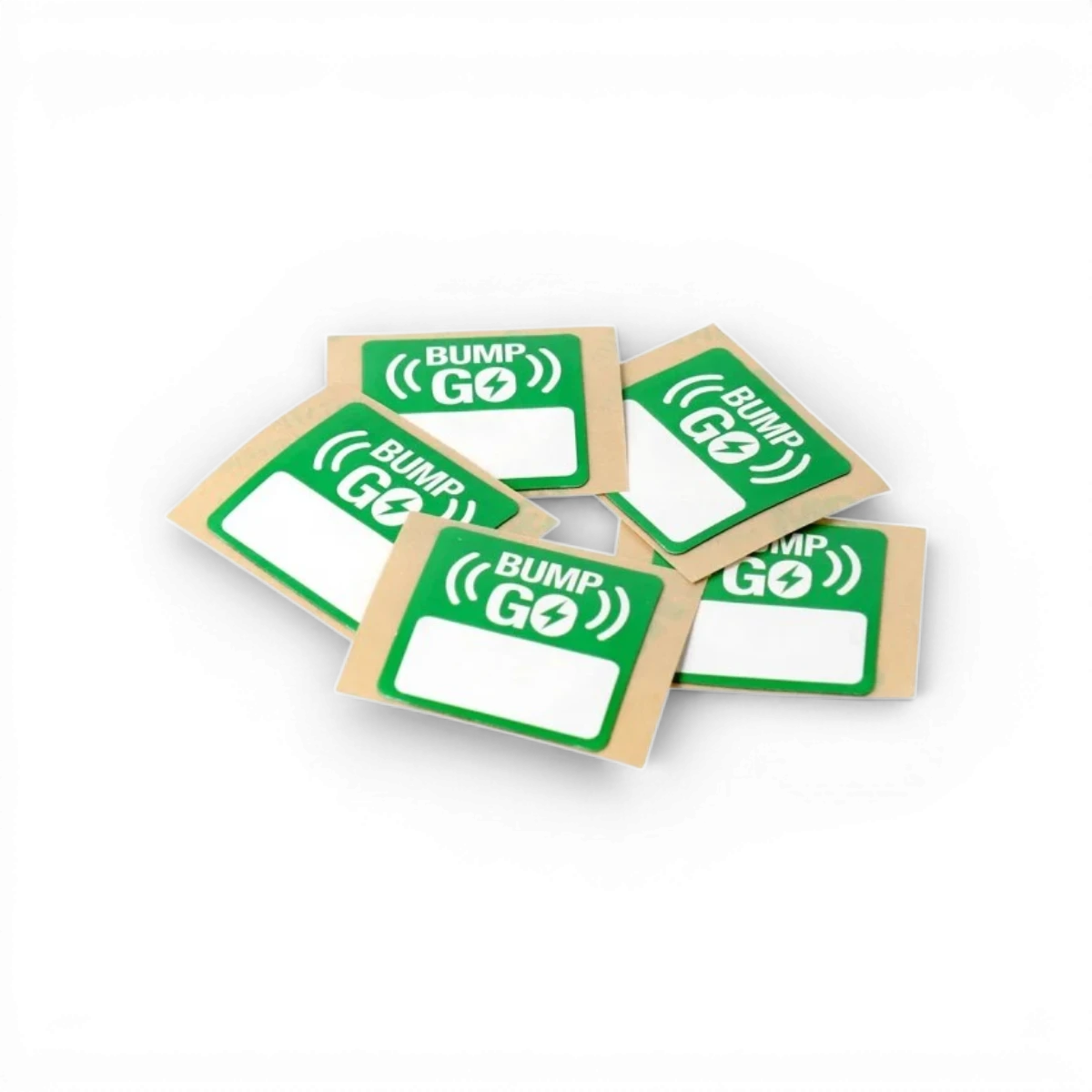 Ensemble de 5 autocollants NFC SkyRc pour chargeur NFC, électroniques, compatibles avec appareils NFC, visibles sur l'image.
