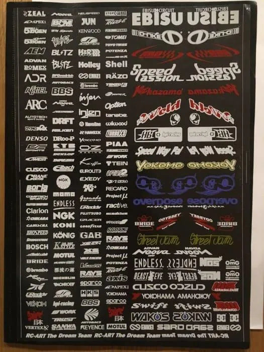 Autocollants sponsors noirs de la marque Black Drift, lot de 6 stickers pour personnaliser véhicules ou accessoires.