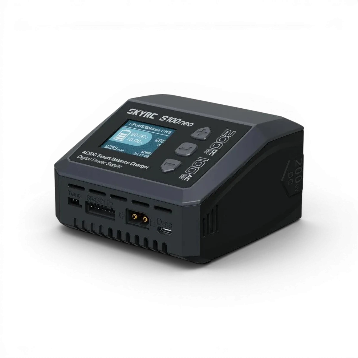 Chargeur S100neo de SkyRc, appareil électronique pour la recharge de batteries, avec écran et connecteurs visibles.