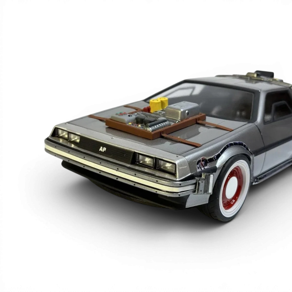 Kit de carrosserie DeLorean BTF de Aplastics RC, carrosserie détaillée pour voiture radiocommandée DeLorean.