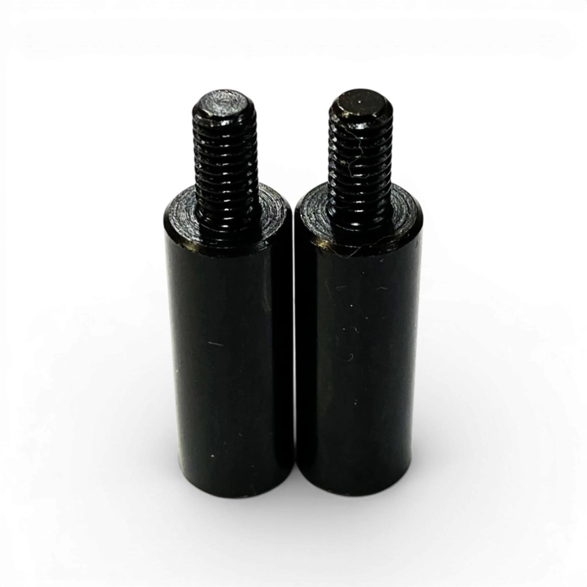 Extensions filetées noires de 16 mm M3 de la marque Topline, pièces détachées pour assemblages précis.