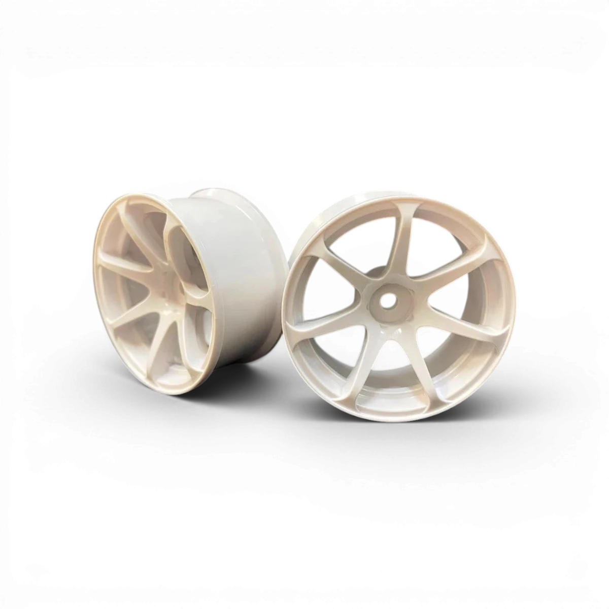 Jantes AVS T7 Offset+5 blanches de la marque Mikuni Factory, roues en alliage avec design moderne visible en image.