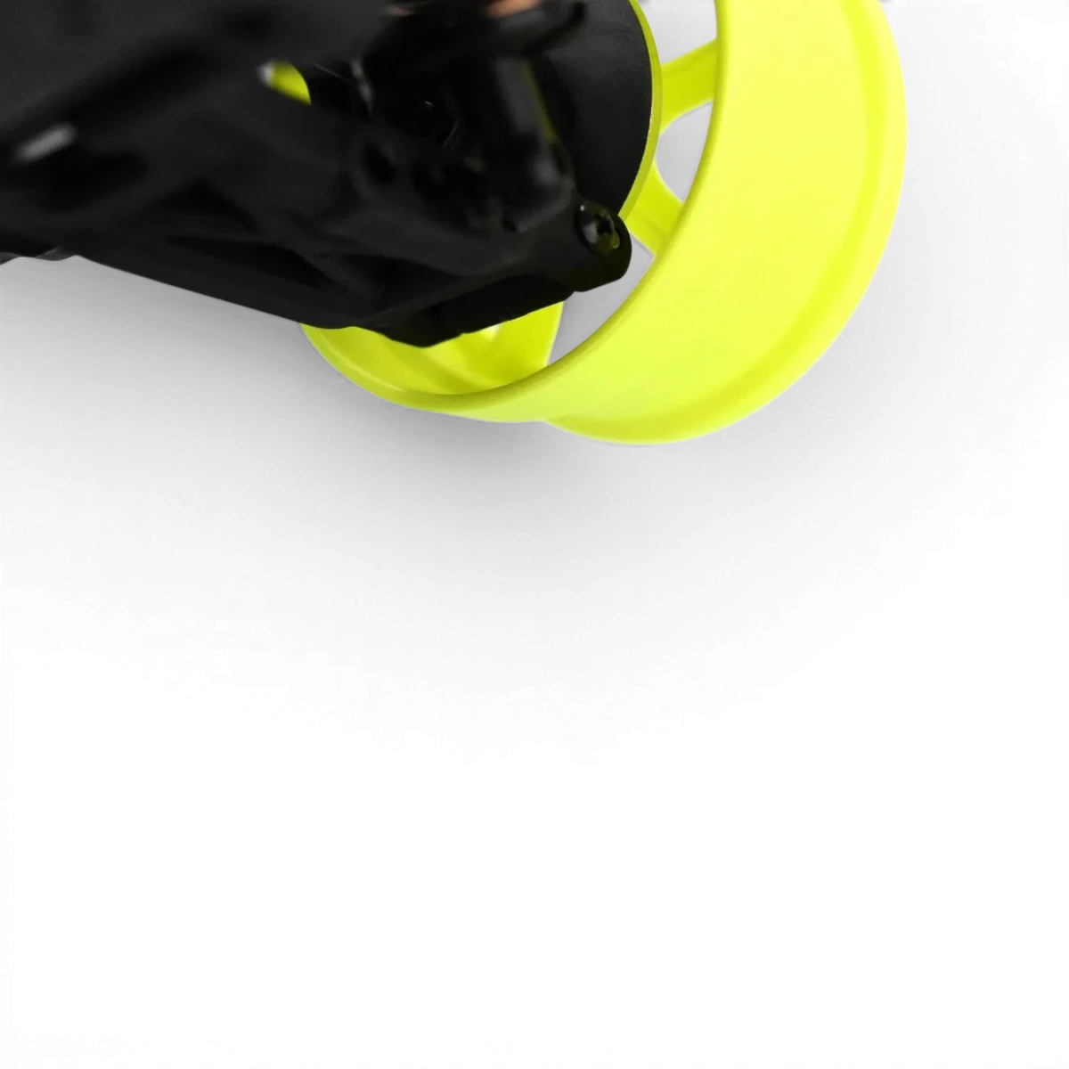 Jantes DP5 offset 6mm jaunes de la marque Team Reve D, roues en alliage avec finition colorée jaune, vue de face