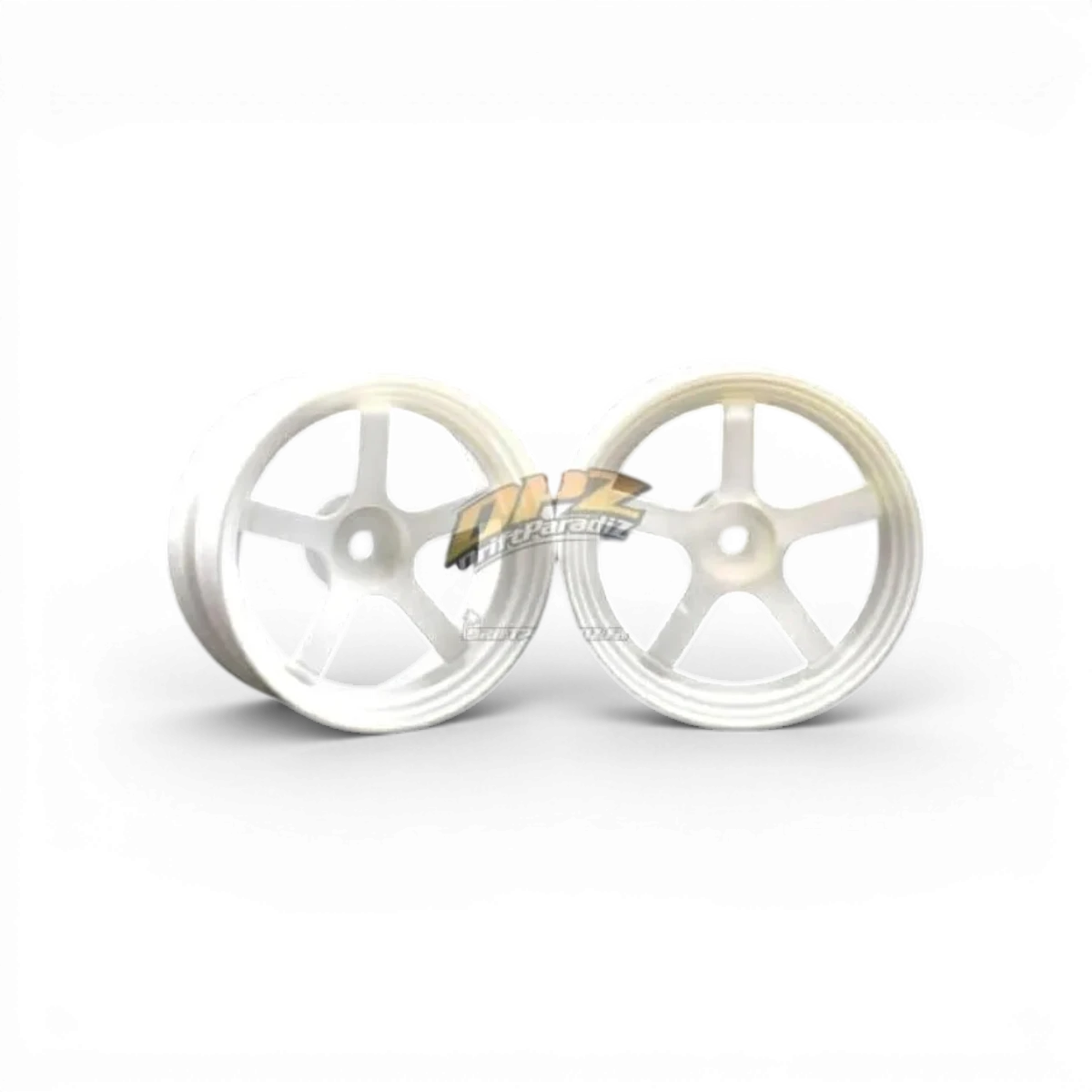 Jantes DP5 blanches de 8 mm d'offset, modèle Team Reve D, roues en alliage avec design moderne.