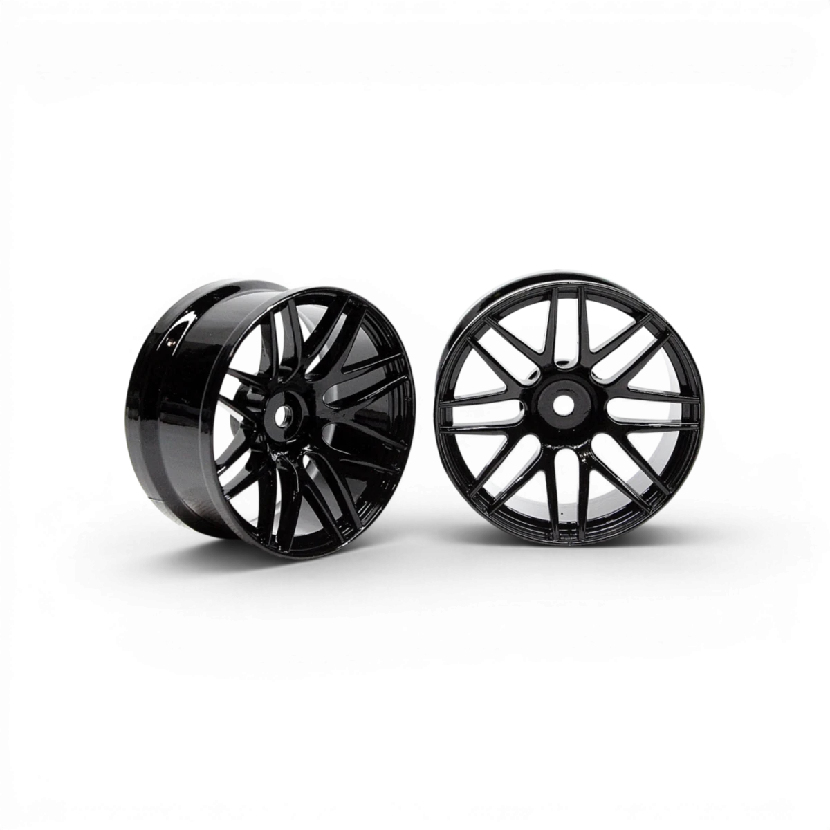 Jantes R2 déport +6mm noires pour voiture RC, fabriquées par Src Sideways RC, visibles en gros plan.